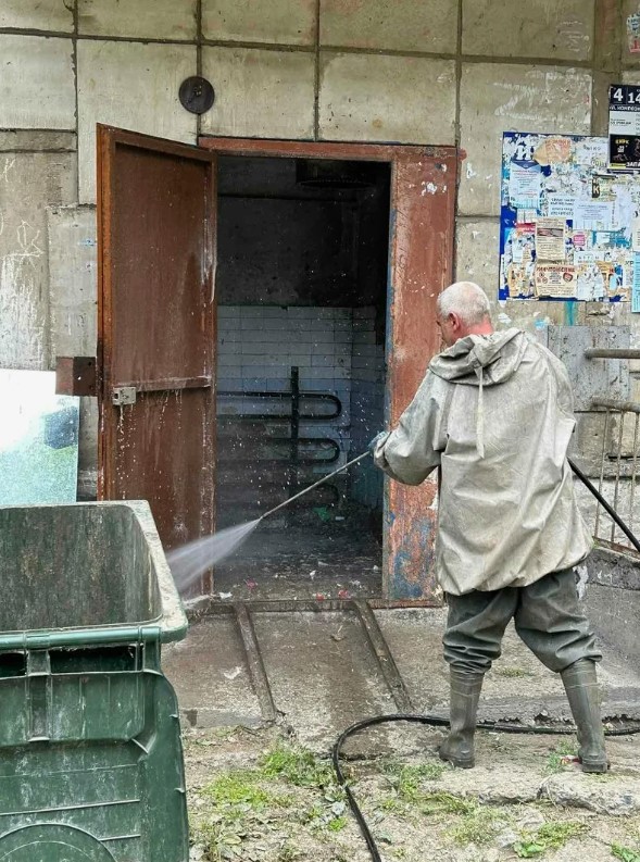 Промывка и дезинфекция мусоропроводов